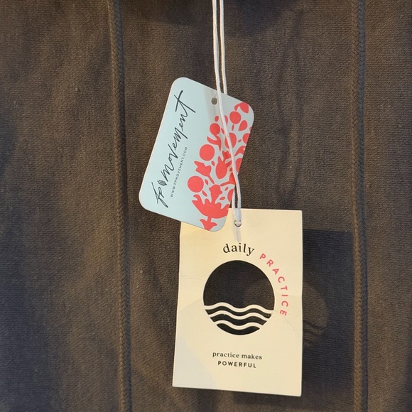 Free People Movement Gray Hoodie Sleeveless Sweatshirt
Pullover Size M NWT - Picture 2 of 7